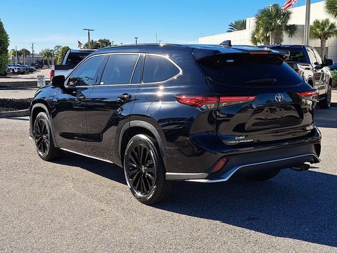 Used 2023 Toyota Highlander XSE image 4