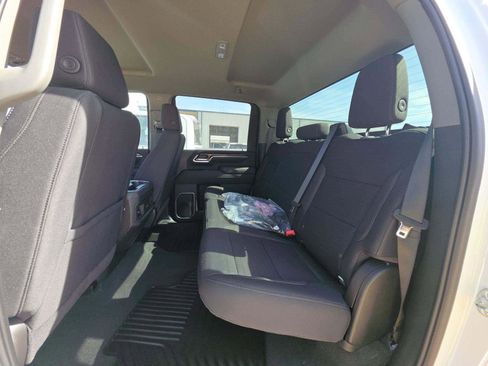 Used 2025 Chevrolet Silverado 2500 LT w/ Convenience Package image 7