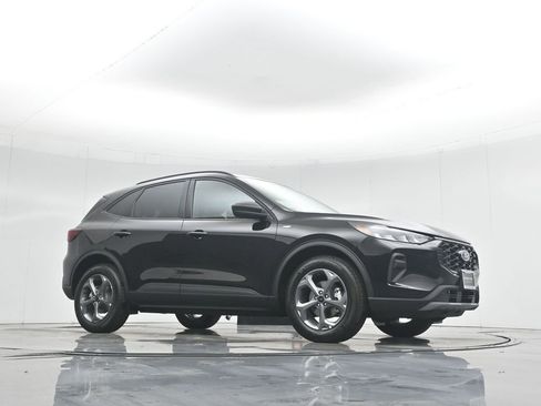 New 2025 Ford Escape ST-Line w/ Equipment Group 301A image 3