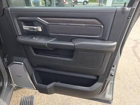 New 2026 RAM 3500 Laramie AWD/4WD image 10