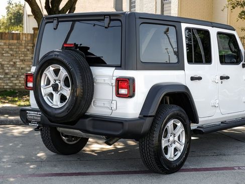 Used 2019 Jeep Wrangler Unlimited Sport S image 16