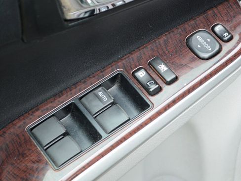 Used 2014 Toyota Camry XLE FWD image 21