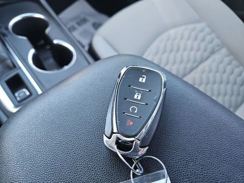 Used 2020 Chevrolet Equinox LS image 25