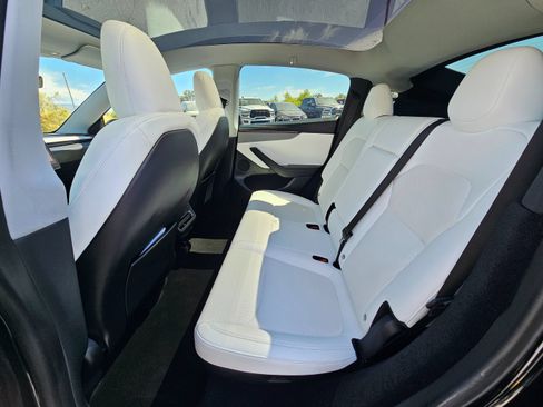 Used 2026 Tesla Model Y Long Range AWD/4WD image 21