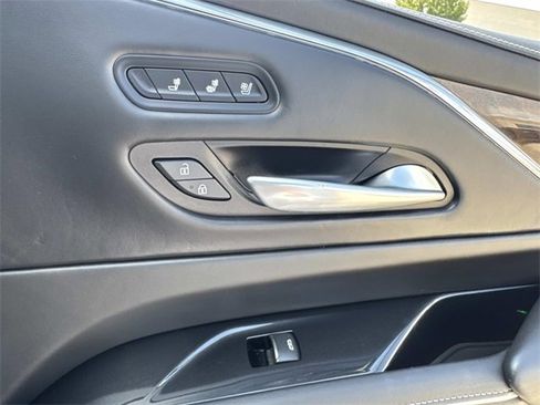 Used 2023 Cadillac Escalade ESV Sport Platinum image 9