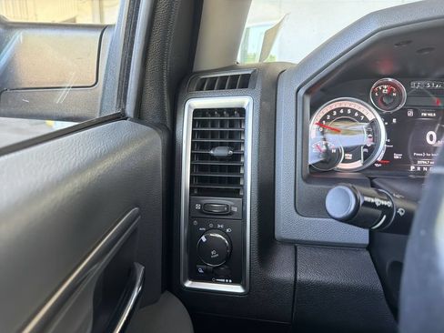 Used 2017 RAM 1500 Big Horn AWD/4WD image 18