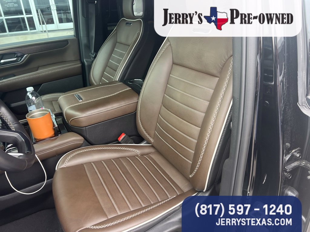 Used 2025 GMC Yukon Denali Ultimate AWD/4WD image 10