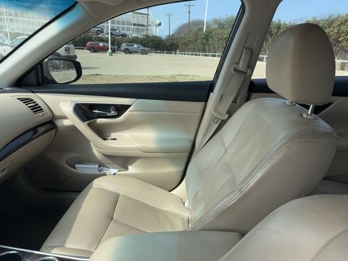 Used 2014 Nissan Altima 2.5 SL image 16