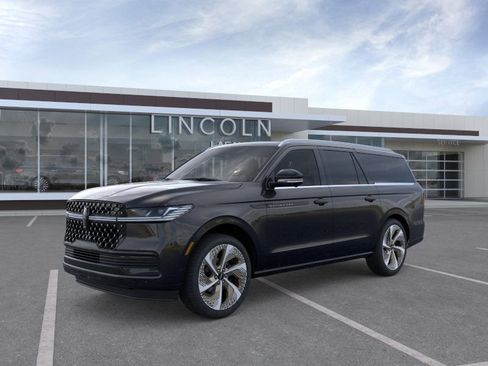 New 2026 Lincoln Navigator L Black Label AWD/4WD image 1