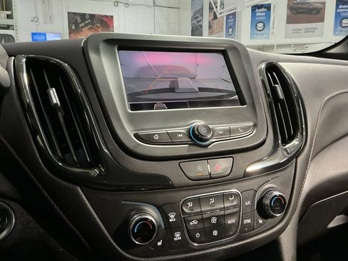 Used 2023 Chevrolet Equinox RS image 27