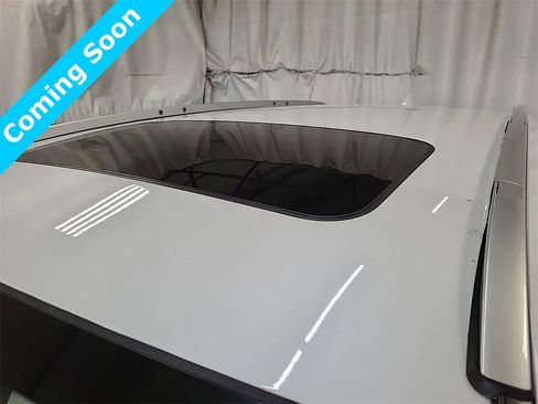 Used 2022 Honda CR-V Touring image 7