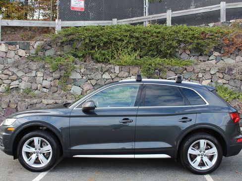 Used 2018 Audi Q5 2.0T Premium Plus w/ Premium Plus Package image 6