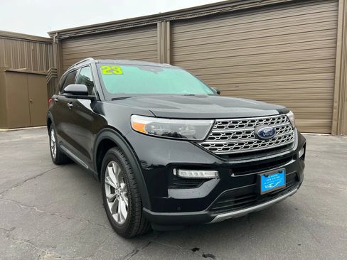 Used 2023 Ford Explorer Limited w/ Equipment Group 301A image 7