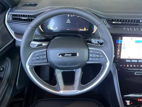 New 2026 Jeep Grand Cherokee Limited AWD/4WD image 14