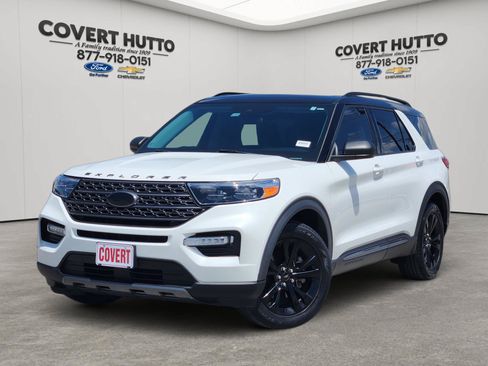 Used 2021 Ford Explorer XLT w/ Equipment Group 202A RWD image 1