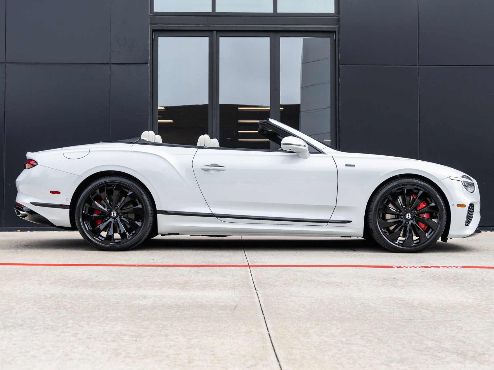 Used 2025 Bentley Continental GTC AWD/4WD image 11