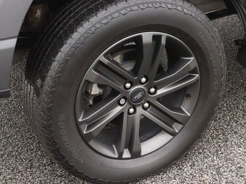 Used 2022 Ford F150 XLT w/ Equipment Group 302A High image 8