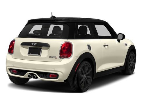 Used 2018 MINI Cooper S FWD image 2