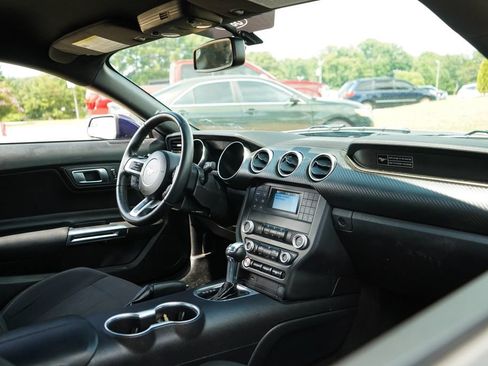 Used 2020 Ford Mustang Coupe RWD image 10