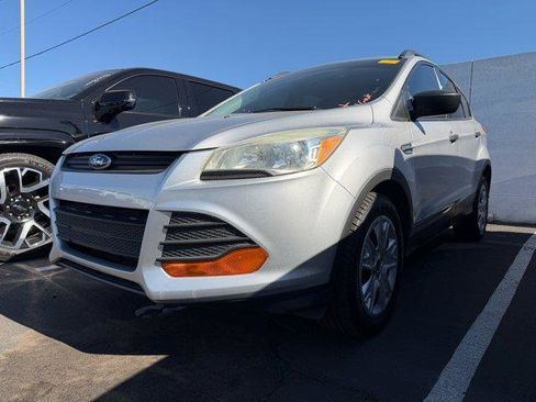 Used 2016 Ford Escape S image 3