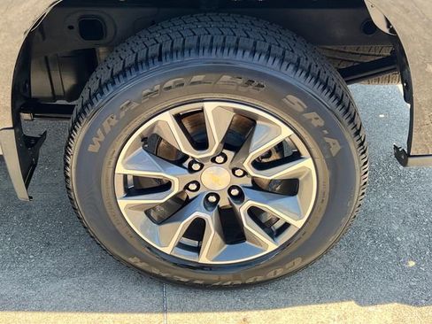 Used 2024 Chevrolet Silverado 1500 LT image 22