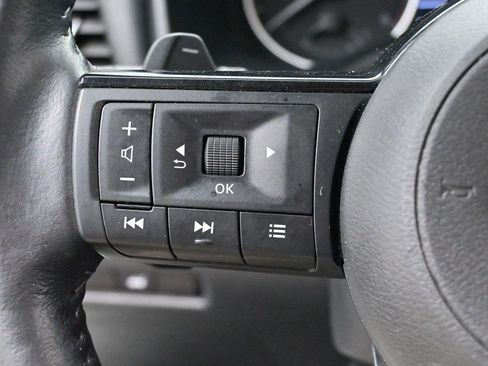 Used 2021 Nissan Rogue SV w/ Premium Package AWD/4WD image 18