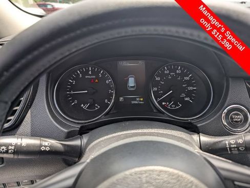 Used 2017 Nissan Rogue SL AWD/4WD image 18