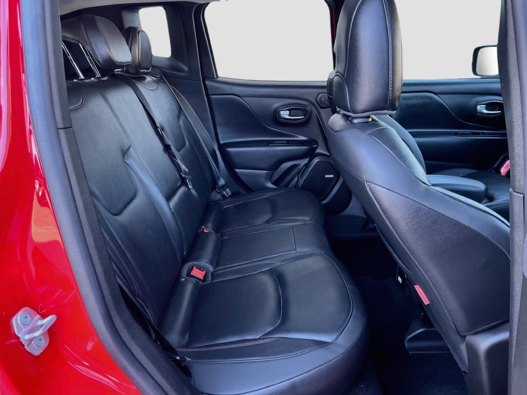 Used 2021 Jeep Renegade Trailhawk w/ Sun & Sound Group AWD/4WD image 27