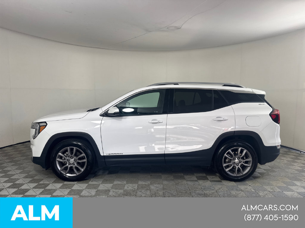Used 2024 GMC Terrain SLT FWD image 10
