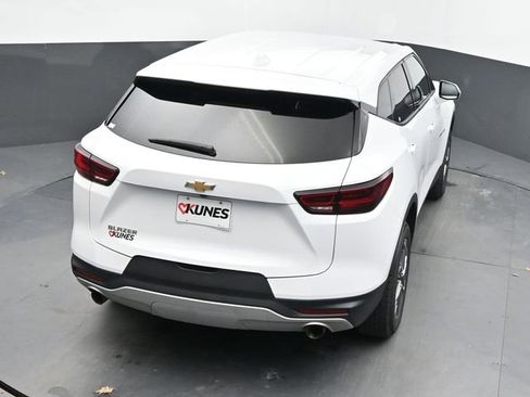 Used 2025 Chevrolet Blazer LT image 39