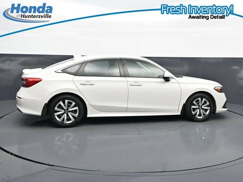 Used 2023 Honda Civic LX image 11
