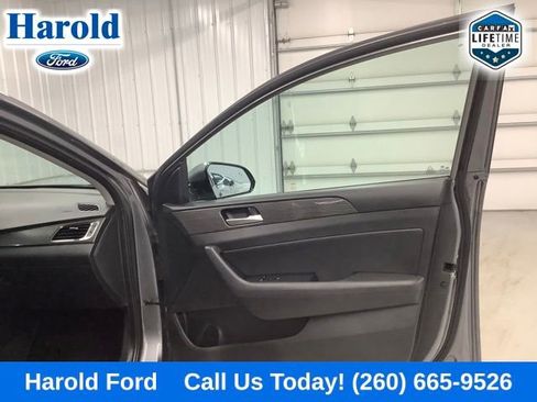 Used 2019 Hyundai Sonata Limited FWD image 11