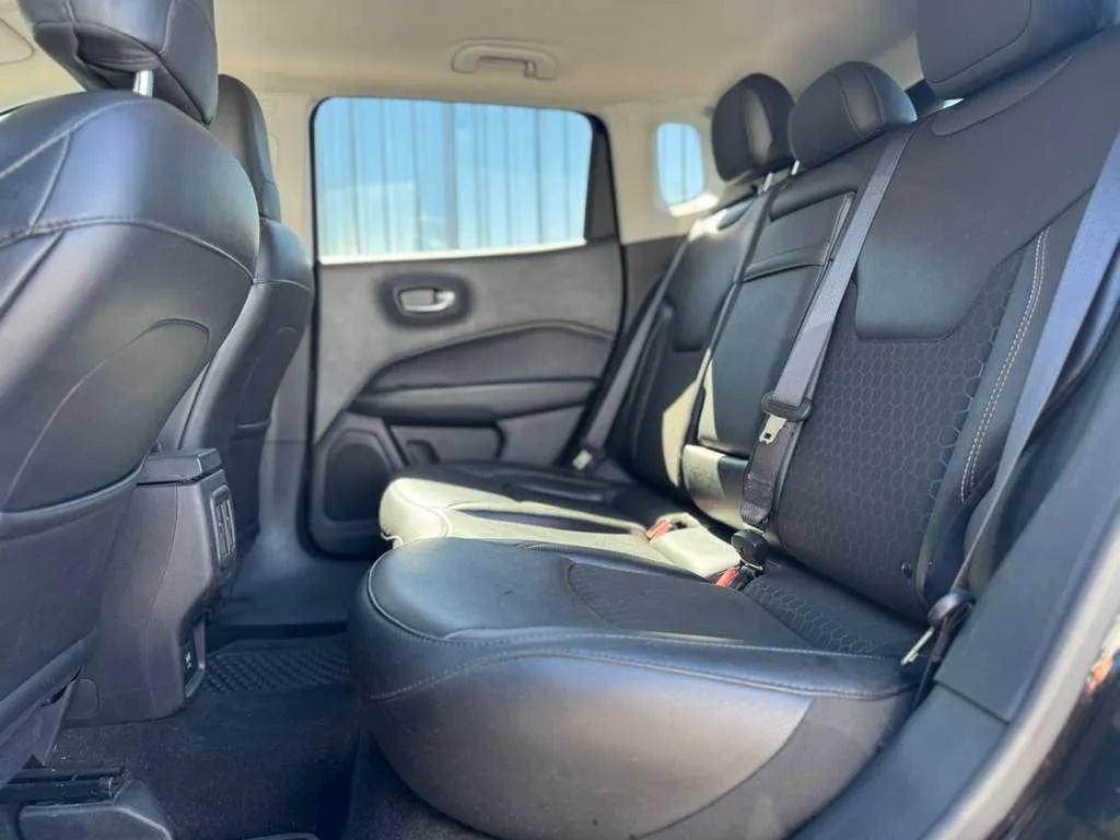 Used 2020 Jeep Compass Latitude w/ Cold Weather Group AWD/4WD image 16
