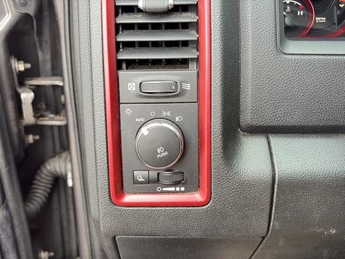 Used 2016 RAM 1500 Rebel AWD/4WD image 23