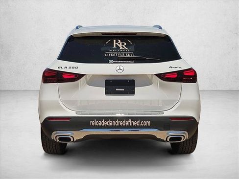 Used 2025 Mercedes-Benz GLA 250 4MATIC image 8