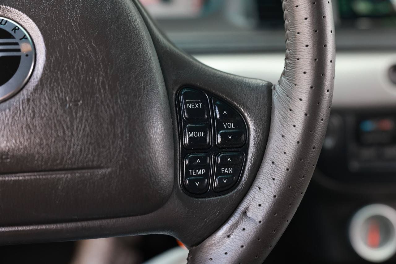 Used 2003 Mercury Marauder RWD image 35