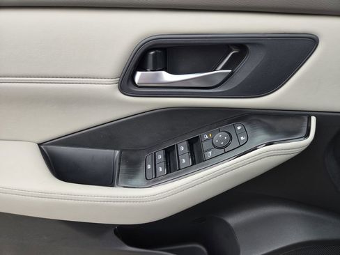 New 2026 Nissan Rogue SV AWD/4WD image 13