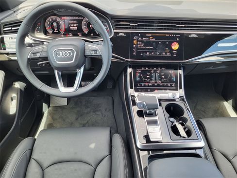 New 2025 Audi Q8 Prestige image 10