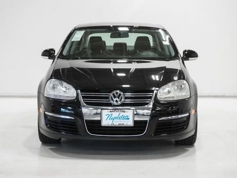 Used 2009 Volkswagen Jetta Wolfsburg Edition FWD image 3