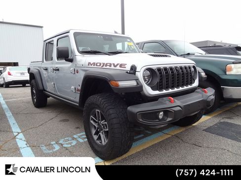 Used 2024 Jeep Gladiator Mojave w/ Technology Group AWD/4WD image 1