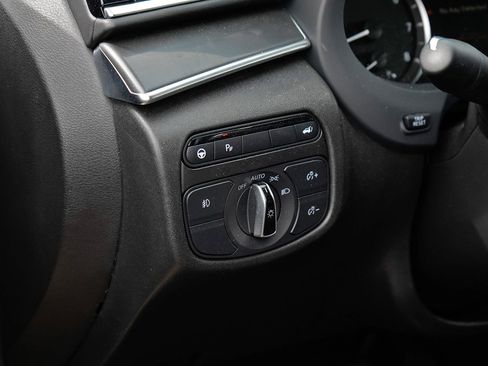 Used 2025 INFINITI QX55 Essential image 13