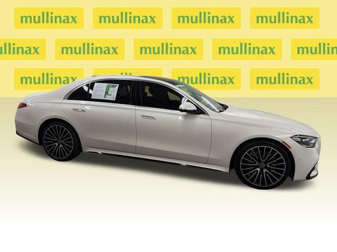 Used 2021 Mercedes-Benz S 580 4MATIC Sedan image 2