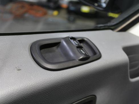 Used 2018 Ford Transit 250 130 Low Roof image 21