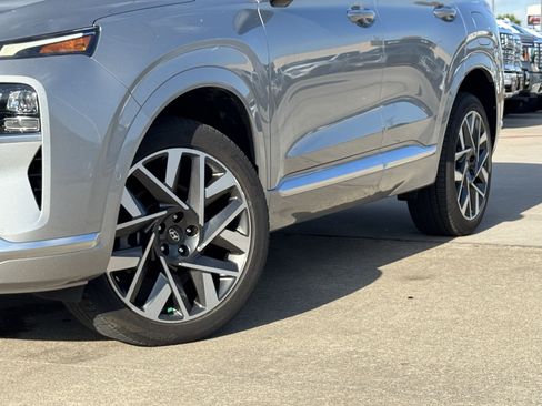 Used 2023 Hyundai Santa Fe Calligraphy AWD/4WD image 3
