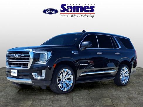 Used 2022 GMC Yukon SLT w/ SLT Premium Package image 3