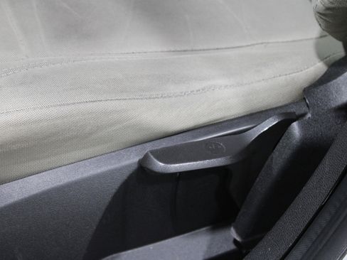 Used 2014 Ford Fiesta SE w/ Comfort Package image 4