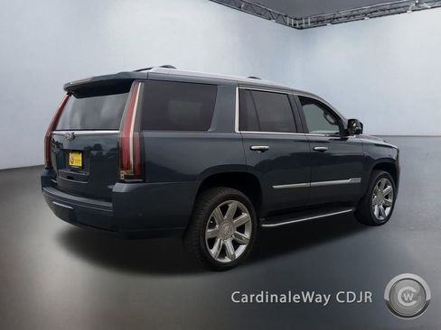 Used 2019 Cadillac Escalade Luxury image 21