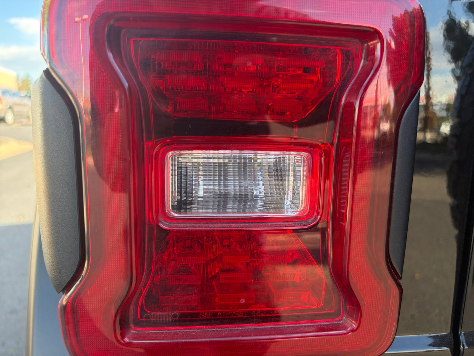 Used 2024 Jeep Wrangler Unlimited Rubicon AWD/4WD image 28