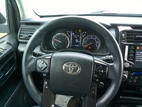 Used 2021 Toyota 4Runner TRD Off-Road Premium AWD/4WD image 11