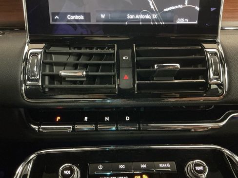 Used 2020 Lincoln Navigator Reserve w/ Equipment Group 208A Reserve image 16